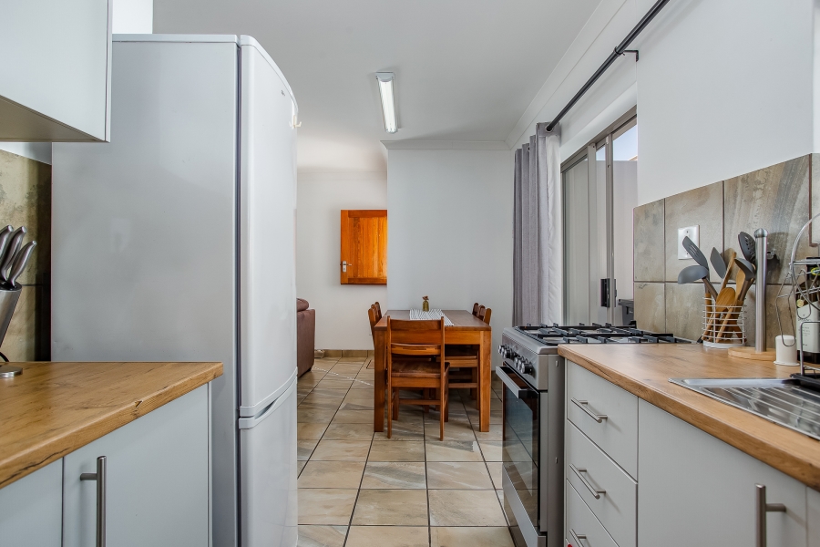 2 Bedroom Property for Sale in Lemoenkloof Western Cape